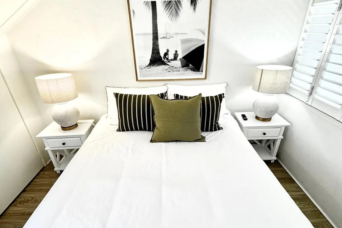 Apartment Coastal Modern 3 Bedroom Townhouse Noosaville Australia