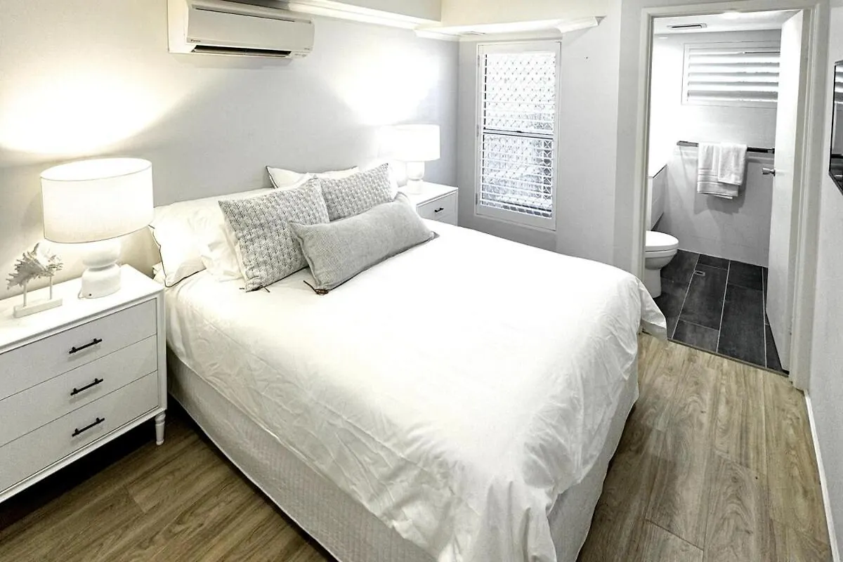 Coastal Modern 3 Bedroom Townhouse Noosaville 0*,